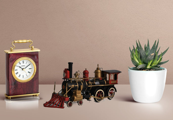 Antique Style Metal Train Black and Red Hand Made Classic Artwork Decorative