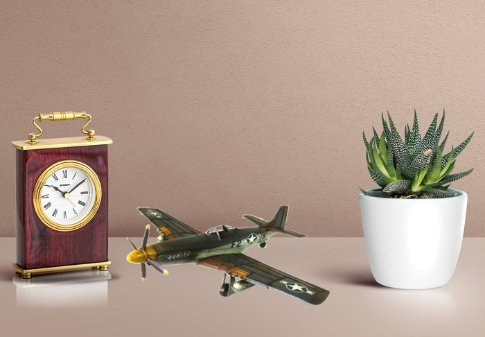 Metal Sculpture 1943 GREY MUSTANG P51 Plane Airplane Classic Artwork Figurine