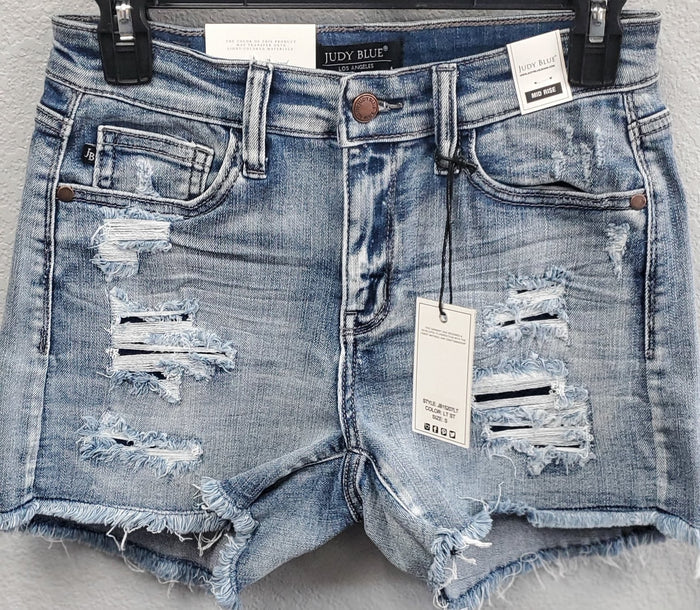 MID-RISE PATCH + WASHOUT CUT OFF SHORTS Judy Blue