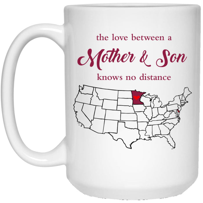 Minnesota Delaware The Love Between Mother And Son Mug - Mug Teezalo